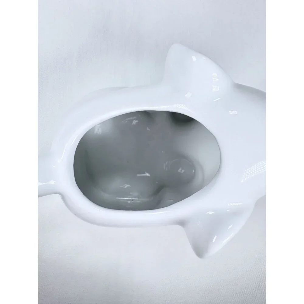 HIC Kitchen Elephant Trunk Up 9 Ounce Gloss‎ White Porcelain Creamer w/ Handle